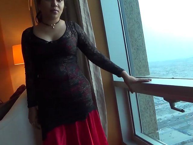 Sexy indian girl in skirt porn pics